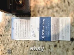 Couteau de poche William Henry unique trimestriel. Topaze naturelle Koftgari 24k.