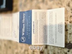 Couteau de poche William Henry unique trimestriel. Topaze naturelle Koftgari 24k.