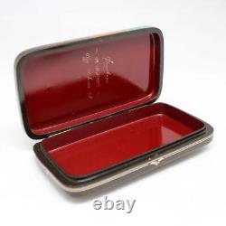 Dame peinte à la tonnelle, pièce unique en papier mâché laqué de Fedoskino