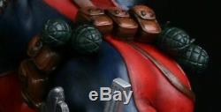 Deadpool Custom Statue Unique En Son Genre, Sideshow Bowen Heisman Trophy Pose 1