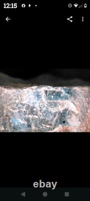 Des artefacts uniques en leur genre. Des pierres à histoires aux pictogrammes écaillés, sans équivalent.