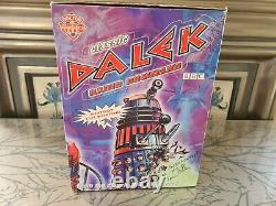 Docteur Who Classic Dalek Radio Command Un Des Genres Tom Baker Autograph 2004