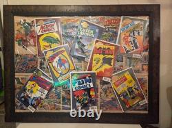 Éditions Millennium de One of a Kind Comics JLA DC avec présentoir et œuvre encadrée