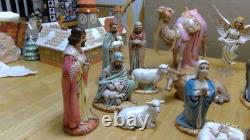Ensemble de crèche en céramique unique, fait à la main et peint, réalisé en 1988