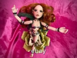 Exquise poupée d'art de fée bijou OOAK Flutter par Marion Blair, artiste nommée pour le prix DOTY