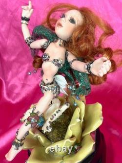 Exquise poupée d'art de fée bijou OOAK Flutter par Marion Blair, artiste nommée pour le prix DOTY