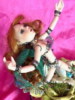 Exquise poupée d'art de fée bijou OOAK Flutter par Marion Blair, artiste nommée pour le prix DOTY