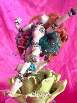 Exquise poupée d'art de fée bijou OOAK Flutter par Marion Blair, artiste nommée pour le prix DOTY