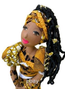 Fatima ? Image positive, confiante #poupée en tissu africaine faite main unique en son genre