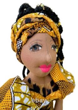Fatima ? Image positive, confiante #poupée en tissu africaine faite main unique en son genre