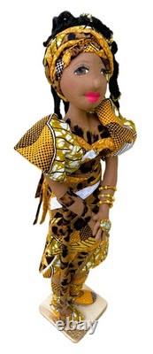 Fatima ? Image positive, confiante #poupée en tissu africaine faite main unique en son genre
