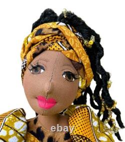 Fatima ? Image positive, confiante #poupée en tissu africaine faite main unique en son genre