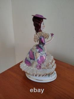 Figurine de dame de Bohême, République tchèque, faite à la main, pièce unique, finition métallique