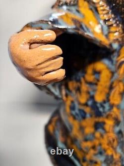 Figurine de sorcière en poterie artisanale unique et vintage