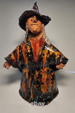 Figurine de sorcière en poterie artisanale vintage, pièce unique