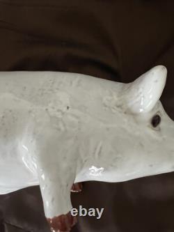 Figurine en porcelaine émaillée de cochon grande, vintage, très rare et unique, provenant de Bavent, France.