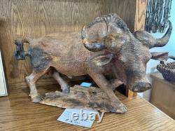 Gnou sculpté à la main – pièce unique par Keke
