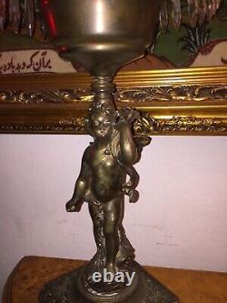 Grand Et Un D'un Type Antique Victorien Lampe À Huile De Chérubin Avec Statue De Bronze