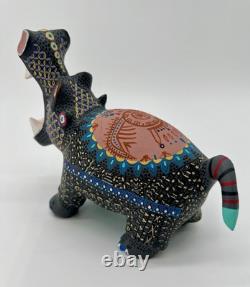 HIPPO - Un alebrije en bois sculpté à la main, unique en son genre, de Oaxaca, Mexique
