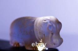 Hippopotame unique comme une pièce de musée, fabriqué en Égypte