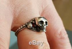 Hou La La! Rare Un D'un Genre Antique Vintage Allemand Memento Mori Skull Silver Ring