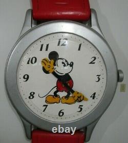 Huge Mickey Mouse Watch D'un Panneau D'affichage De Dayton, Fonctionne, L'un D'un Genre, Disney