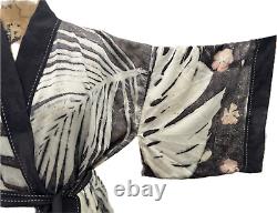 Kimono en soie fait main unique Teint à la main, peint taille unique convient à la plupart