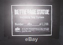 L @@ K Repeint Par L'artiste Unique En Son Genre Grand Bettie Page Statue (dark Horse)