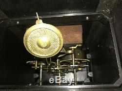 L'un D'un Fer Mécanique Ansonia Kind Antique Mantel Clock Rare