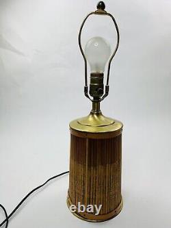 Lampe de baguettes artisanales unique en son genre (18,5 pouces de hauteur)