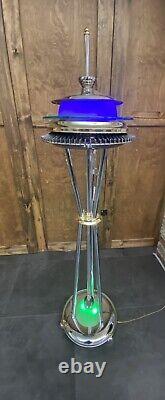 Lampe de sol MCM Space Needle de Seattle, UNIQUE, fabriquée par un artisan, avec plusieurs modes