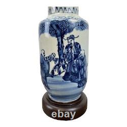 Lampe de table classique bleue et blanche à la conception orientale peinte à la main par Oriental Danny, unique en son genre.