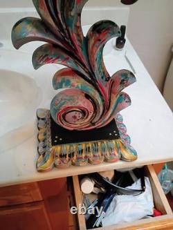 Lampe peinte sur mesure, unique en son genre