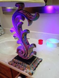 Lampe peinte sur mesure, unique en son genre