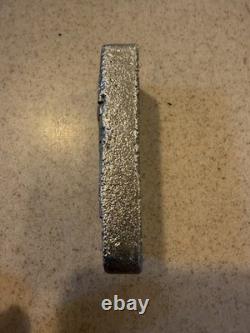 Lingot en aluminium avec croix en cuivre intégrée, pièce unique incroyable