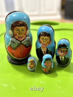 MAD Alfred E. Neuman Poupée Russe Gigogne (Authentique, fait main, pièce unique !)