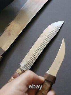 Machette de survie avec des couteaux supplémentaires et trousse de survie / Unique en son genre