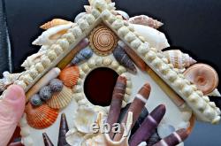 Maison de jardin décorative en coquillage vintage 2005, artisan signée, unique en son genre