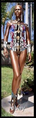 Mannequin vintage peint à la main, taille réelle 71x22x8 pouces, femme (africaine), pièce unique