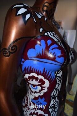 Mannequin vintage peint à la main, taille réelle 71x22x8 pouces, femme (africaine), pièce unique
