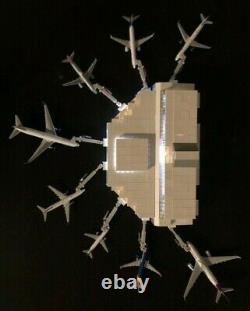 Modèle Airport Terminal 1400 Scale Comprend Lights & Jetways Unique En Son Genre