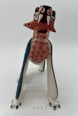 OURS POLAIRE Avec POISSON - Un alebrije en bois sculpté à la main, unique en son genre, de Oaxaca, Mexique