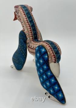 OURS POLAIRE Avec POISSON - Un alebrije en bois sculpté à la main, unique en son genre, de Oaxaca, Mexique