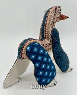 OURS POLAIRE Avec POISSON - Un alebrije en bois sculpté à la main, unique en son genre, de Oaxaca, Mexique