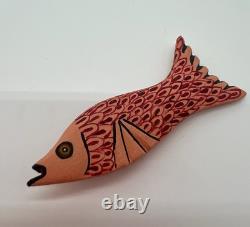 OURS POLAIRE Avec POISSON - Un alebrije en bois sculpté à la main, unique en son genre, de Oaxaca, Mexique