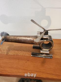 Objet de décoration unique en métal : hélicoptère