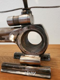 Objet de décoration unique en son genre : hélicoptère en art métallique