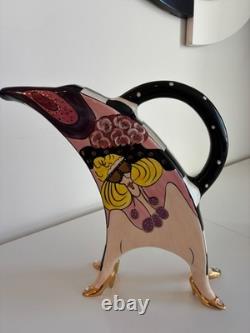 Objets de collection de personnages, grande cruche ou pièce d'art