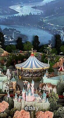Olszewski Disneyland Main Street Carrousel. Unique en son genre. Extrêmement rare.