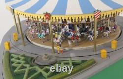 Olszewski Disneyland Main Street Carrousel. Unique en son genre. Extrêmement rare.